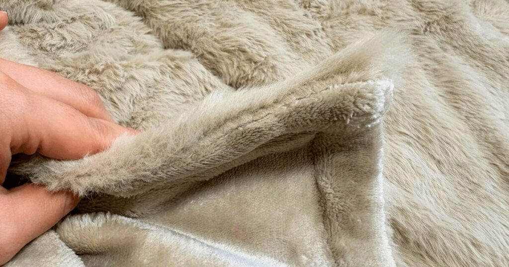 ハゴオギ電気毛布の質感